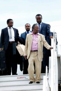 President Michael Sata alights from Emirates plane at Kenneth Kaunda International Airport from London -Pictures by EDDIE MWANALEZA -