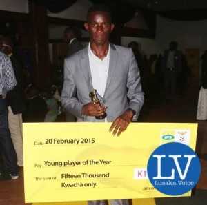 Young player- Larry Bwalya and Kitwe mayor Kelvin Sinyangwe  - Image Credit - Jean Mandela