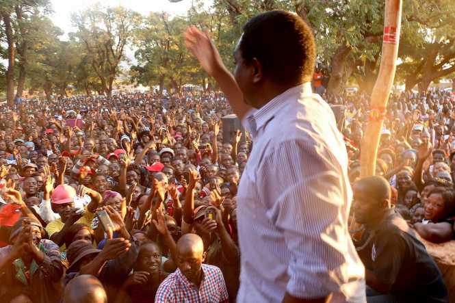 Chipata came alive with chants of “Zambia Forward” as the UPND campaign tour led by Mr. Hakainde Hichilema