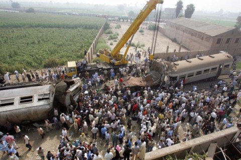 Egypt train crash kills 20 people