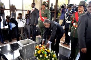 President Sata laying a wreath at late President Mwanawasa’s grave during the Remembrance day of all those men and women who were killed during the two World Wars and other conflicts. This was at the National Cenotaph at Cabinet offices in Lusaka on Nov 10,2013 -Picture by THOMAS NSAMA