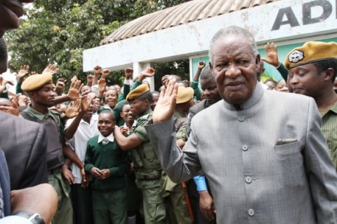 President Sata at Mindolo High School after he launched the construction of Kitwe- Chingola Dual Carriageway -Picture by EDDIE MWANALEZA