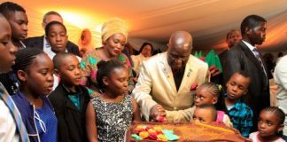 KK's 90th Birthday in Pictures - Lets cut that Cake