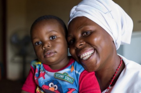 A mother and child in Zambia. The Ministry of Health has tapped IBM to provide 2 190 clinics with easier access to 200 life saving drugs. Photo Credit - UNICEF Zambia.