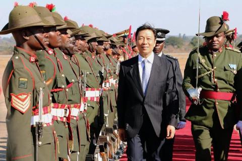 Chinese Vice President Li Yuanchao kicked off a three-day visit to Zambia on Wednesday by signing development loan and grant agreements worth $64 million (47 million euros).