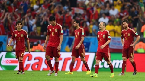 Spain aims to avoid worst ever World Cup defense