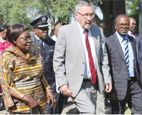 VICE-PRESIDENT Guy Scott flanked by Zambia’s High Commissioner to Malawi Salome Mwananshiku (left) and Zambia’s High Commissioner to Nigeria Seleman Phangula in Livingstone yesterday – Picture by NANCY MWAPE
