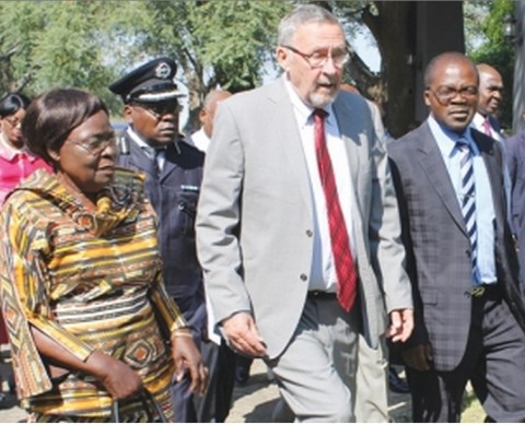 VICE-PRESIDENT Guy Scott flanked by Zambia’s High Commissioner to Malawi Salome Mwananshiku (left) and Zambia’s High Commissioner to Nigeria Seleman Phangula in Livingstone yesterday – Picture by NANCY MWAPE VICE-PRESIDENT Guy Scott flanked by Zambia’s High Commissioner to Malawi Salome Mwananshiku (left) and Zambia’s High Commissioner to Nigeria Seleman Phangula in Livingstone yesterday – Picture by NANCY MWAPE