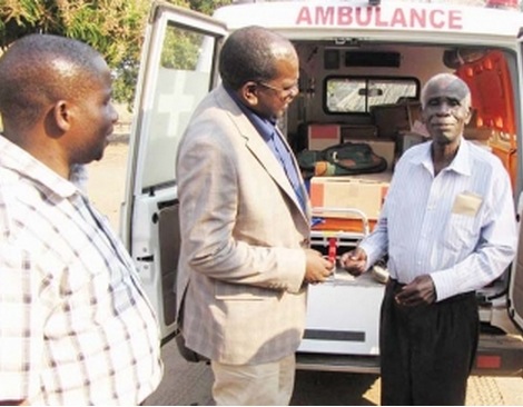 DEPUTY Minister of Health Chitalu Chilufya (centre) presents an Ambulance to Chief Nabwalya (right) of the Bisa speaking people in Mpika on Thursday. Looking on is Mfuwe Member of Parliament Mwimba Malama. – Picture by NANCY SIAME. DEPUTY Minister of Health Chitalu Chilufya (centre) presents an Ambulance to Chief Nabwalya (right) of the Bisa speaking people in Mpika on Thursday. Looking on is Mfuwe Member of Parliament Mwimba Malama. – Picture by NANCY SIAME.