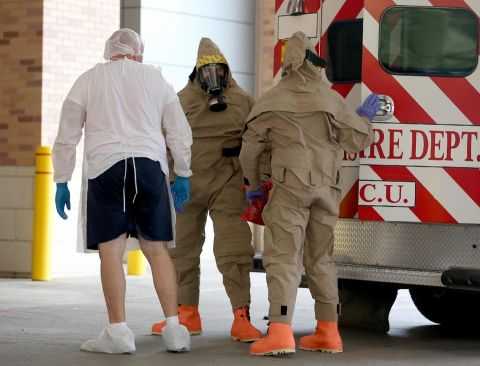 A possible Ebola patient is brought to the Texas Health Presbyterian Hospital on October 8, 2014 in Dallas, Texas (AFP Photo/Joe Raedle)