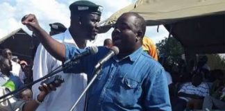 Chitotela asking the crowd to support Edgar lungu
