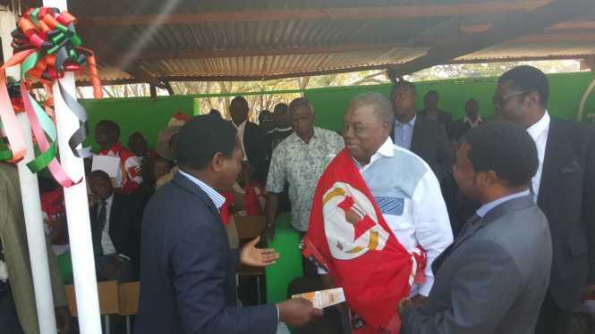 HH greets RB. at the Kulamba Traditional Ceremony at Paramount Chief Kalonga Gawa Undi of the Chewa speaking people of Eastern Zambia, Malawi and Mozambique