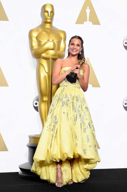 HOLLYWOOD, CA - FEBRUARY 28: Actress Alicia Vikander, winner of the award for Best Actress in a Supporting Role for 'The Danish Girl,' poses in the press room during the 88th Annual Academy Awards at Loews Hollywood Hotel on February 28, 2016 in Hollywood, California. (Photo by Steve