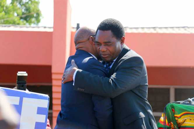 Hakainde Hichilema & Nevers mumba
